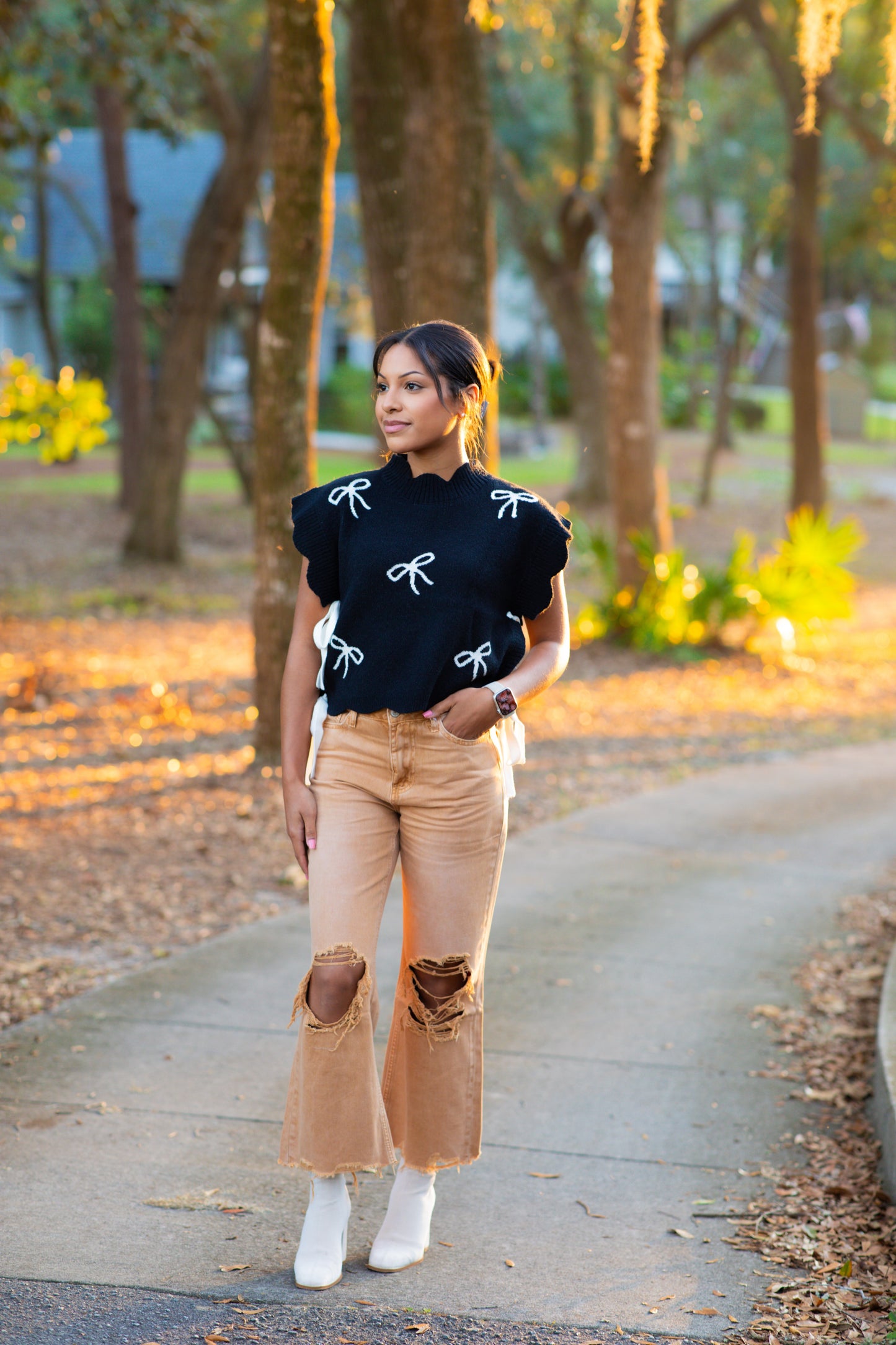 Scalloped Bow Vest