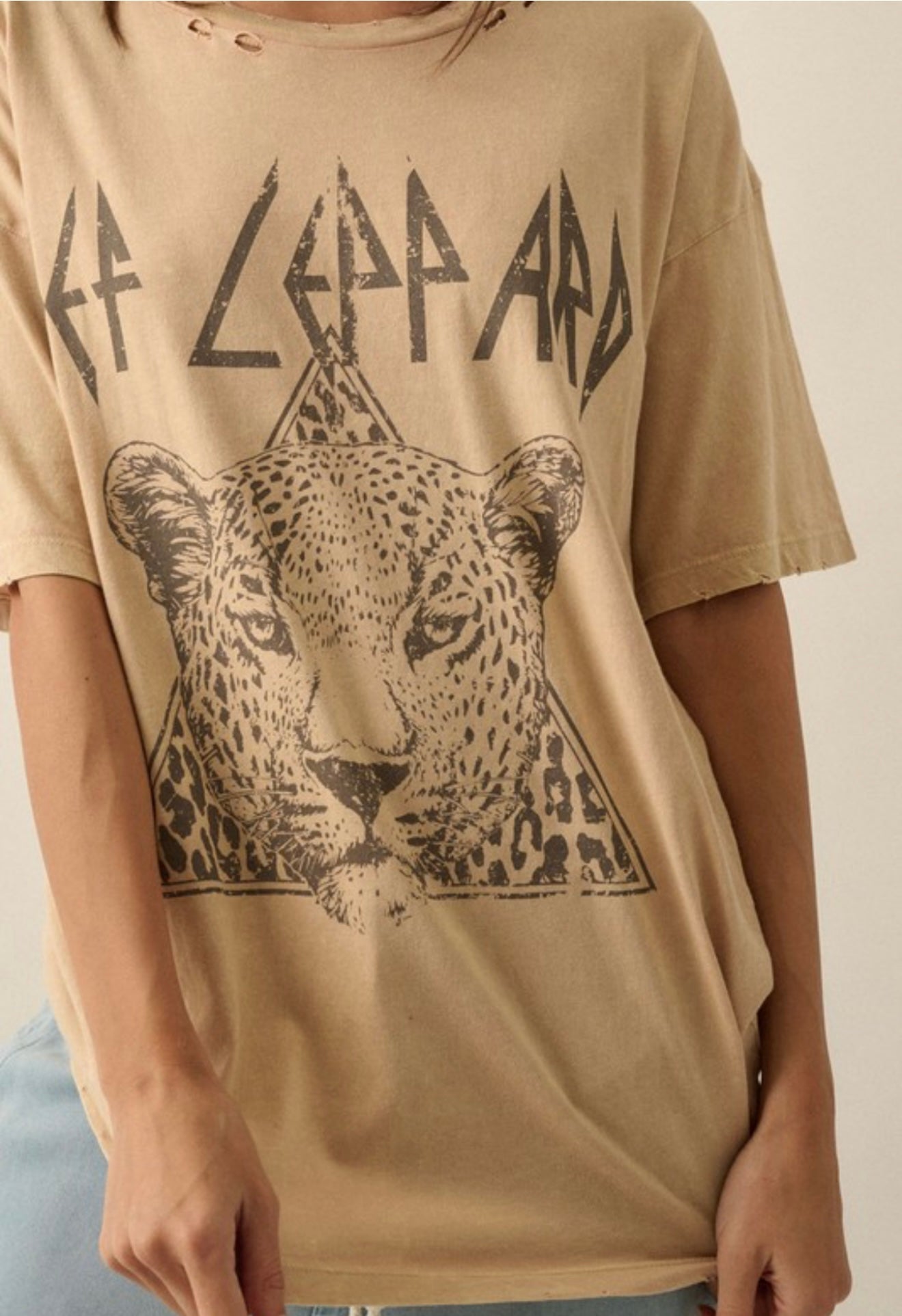 Def Leopard Graphic T-shirt